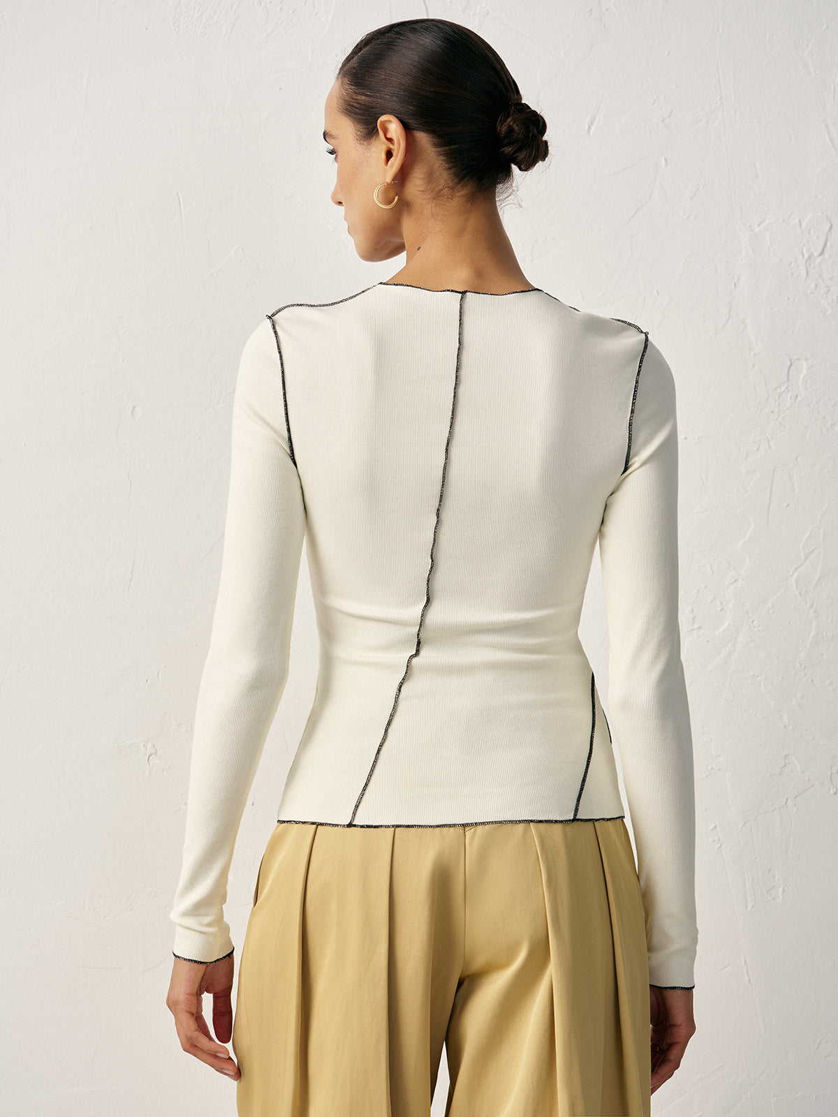 Contrast Piping Ribbed Knit Top