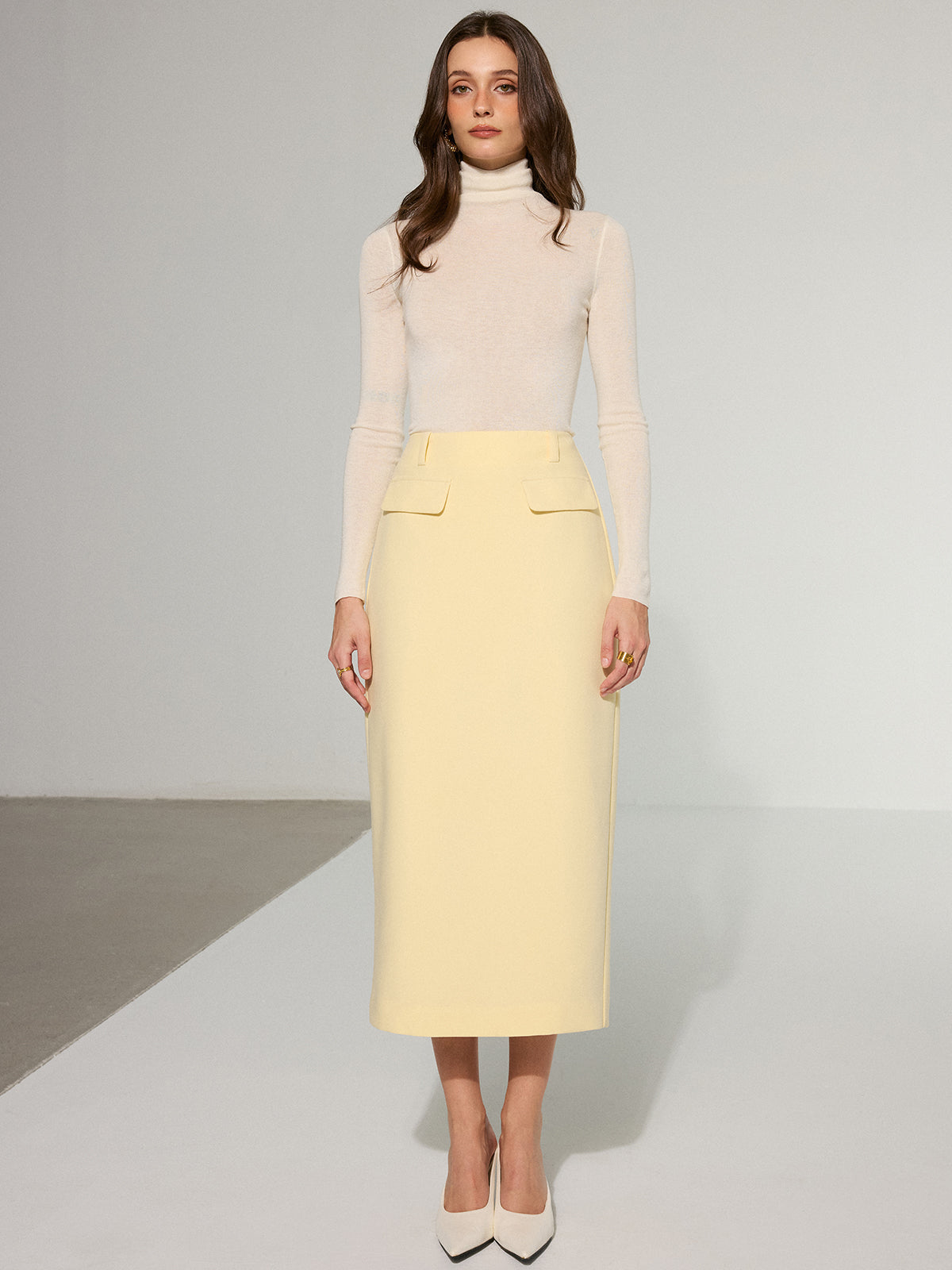 Decor Pocket Back Slit Midi Skirt