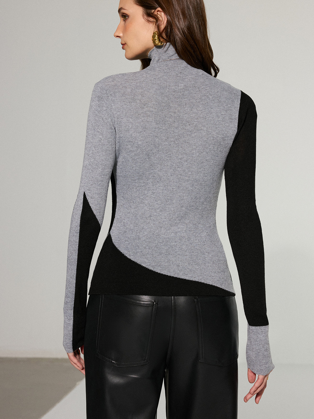 Two-Tone Turtleneck Wool Blend Sweater