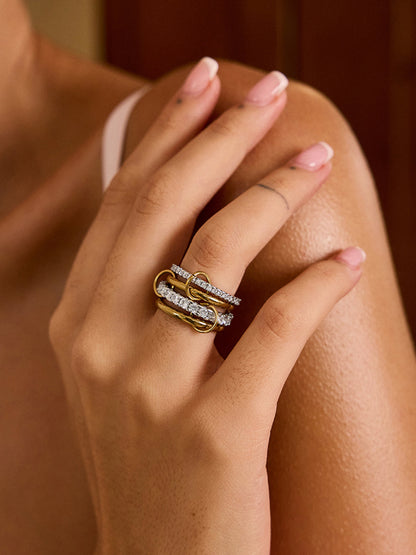 Interlocking Full-Set Cubic Zirconia Rings
