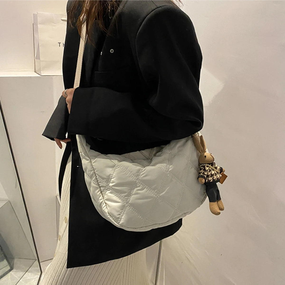 Black diamond check embroidered thread large capacity down Cloud Women's shoulder crossbody dumpling bag (without pendant)