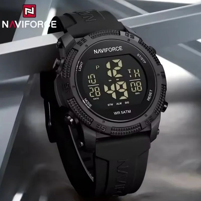 NAVIFORCE 7104 Sports Men's LCD Digital Leisure Date Week Alarm Clock Waterproof Silicone Strap Electronic Watch électronique