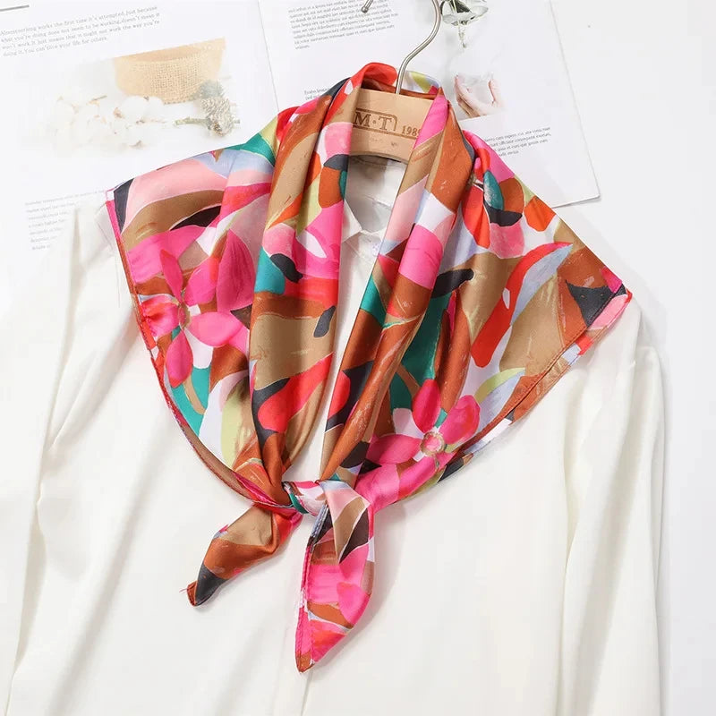 2025 New Fashion Luxury Printed Square Shawl Women 70x70cm Pashmina Silk Scarf Neck Headband Bandana