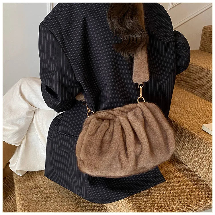 Cute and Versatile Winter Crossbody Bags Mink Fur Wrinkle Relaxed Texture Cloud Shell Bag Women Fashion Tote Shoulder Bag
