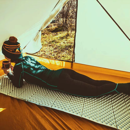 Egg Nest Sleeping Mat 330g Ultralight Aluminum Foil Pad Portable Insulated Camping Mat for Hiking Backpacking Tent Beach Yoga