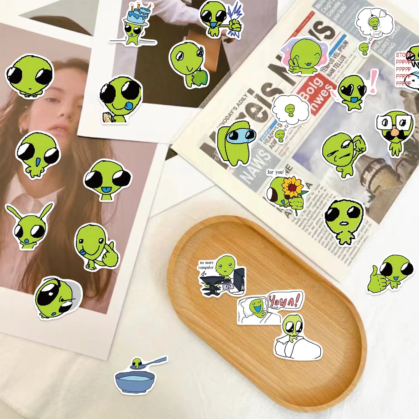 10/52pcs Green Alien Stickers DIY for Scrapbook Phone Guitar Laptop Suitcase Water Bottle Waterproof Decals Sticker Kids Toys