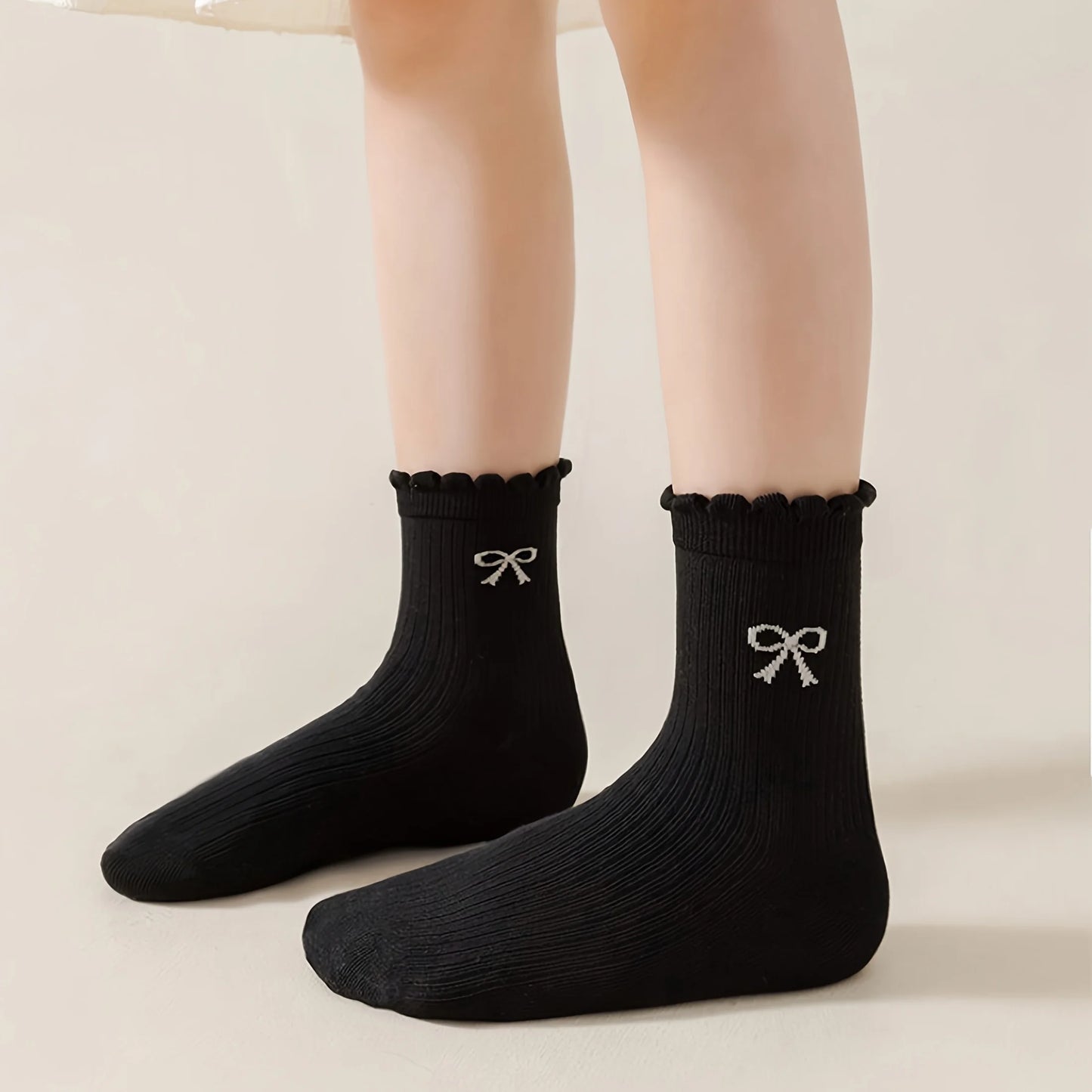 3 Pairs of Random Mixed Color Kidsren's Socks with Lace Bow Patterns for Girls and Babies, Versatile Mid-Calf Socks for All Seasons Suitable for Daily Life