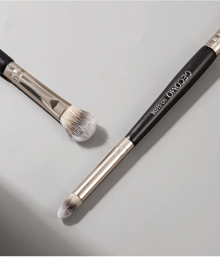Double-headed painting eyeshadow brush novice makeup brush soft hair does not eat powder natural dizzy dye easy makeup