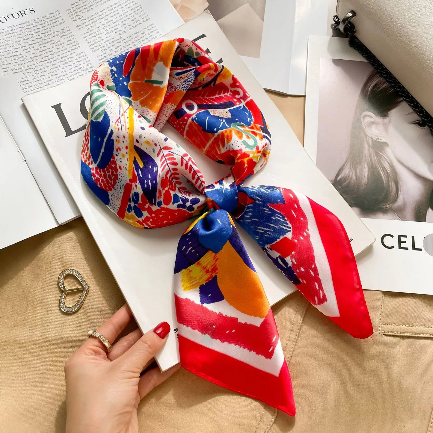 2025 New Fashion Luxury Printed Square Shawl Women 70x70cm Pashmina Silk Scarf Neck Headband Bandana