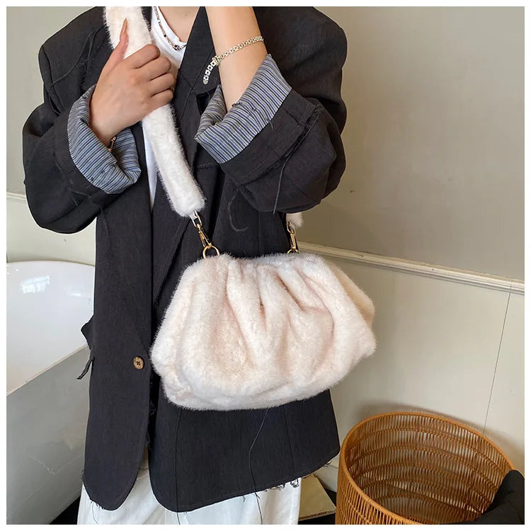 Cute and Versatile Winter Crossbody Bags Mink Fur Wrinkle Relaxed Texture Cloud Shell Bag Women Fashion Tote Shoulder Bag