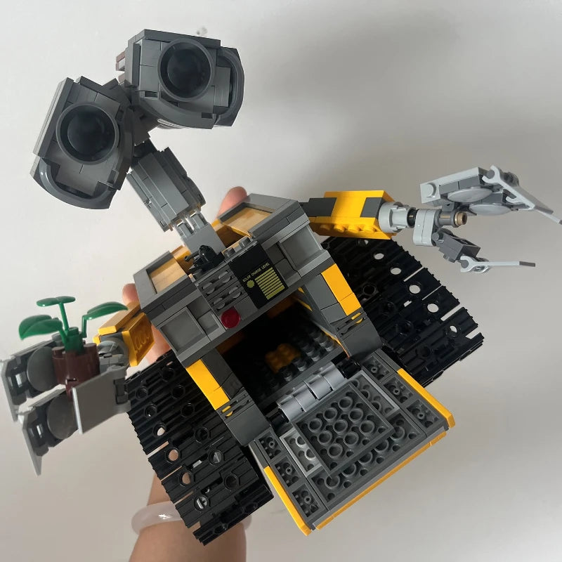 Disney 687PCS Creative Wall E Robot MOC Building Block 21303 DIY model Home decoration gift toys for children and adults