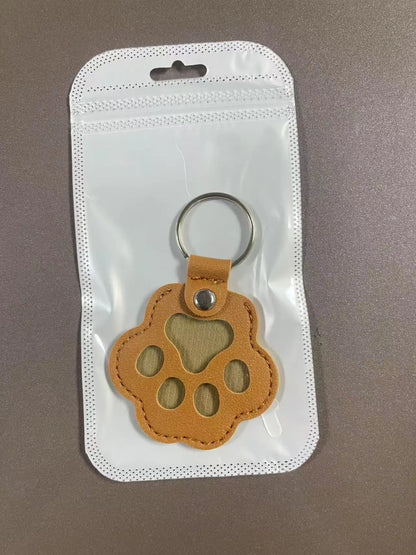 Dog Hair Collector Keychain Leather Pet Memorial Keepsake for Dogs and Cats, Fur Storage Pendant Charm Gift Keychain