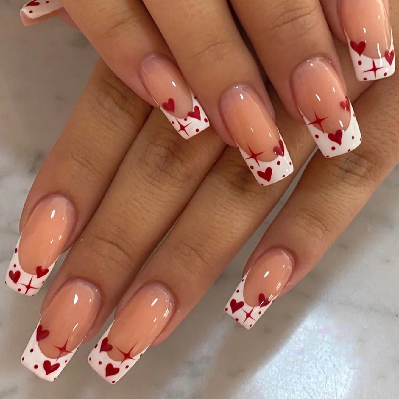 24PCS/ medium almond nail, red love pattern decoration, gold line outline, exquisite elegance, simple and generous, suitable for