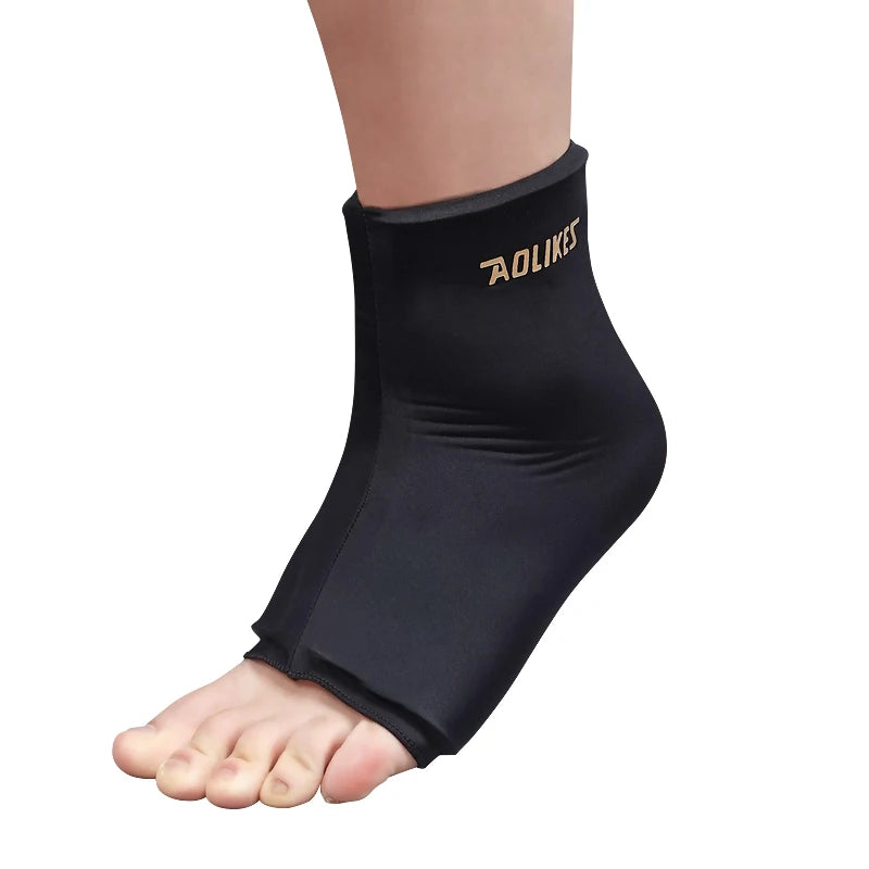 AOLIKES 1PCS Hot and Cold Relief Gel Ankle Sleeve,Soft-Touch Stretch Fabric,Contoured Hydrogel Design for Comfort and Relaxation