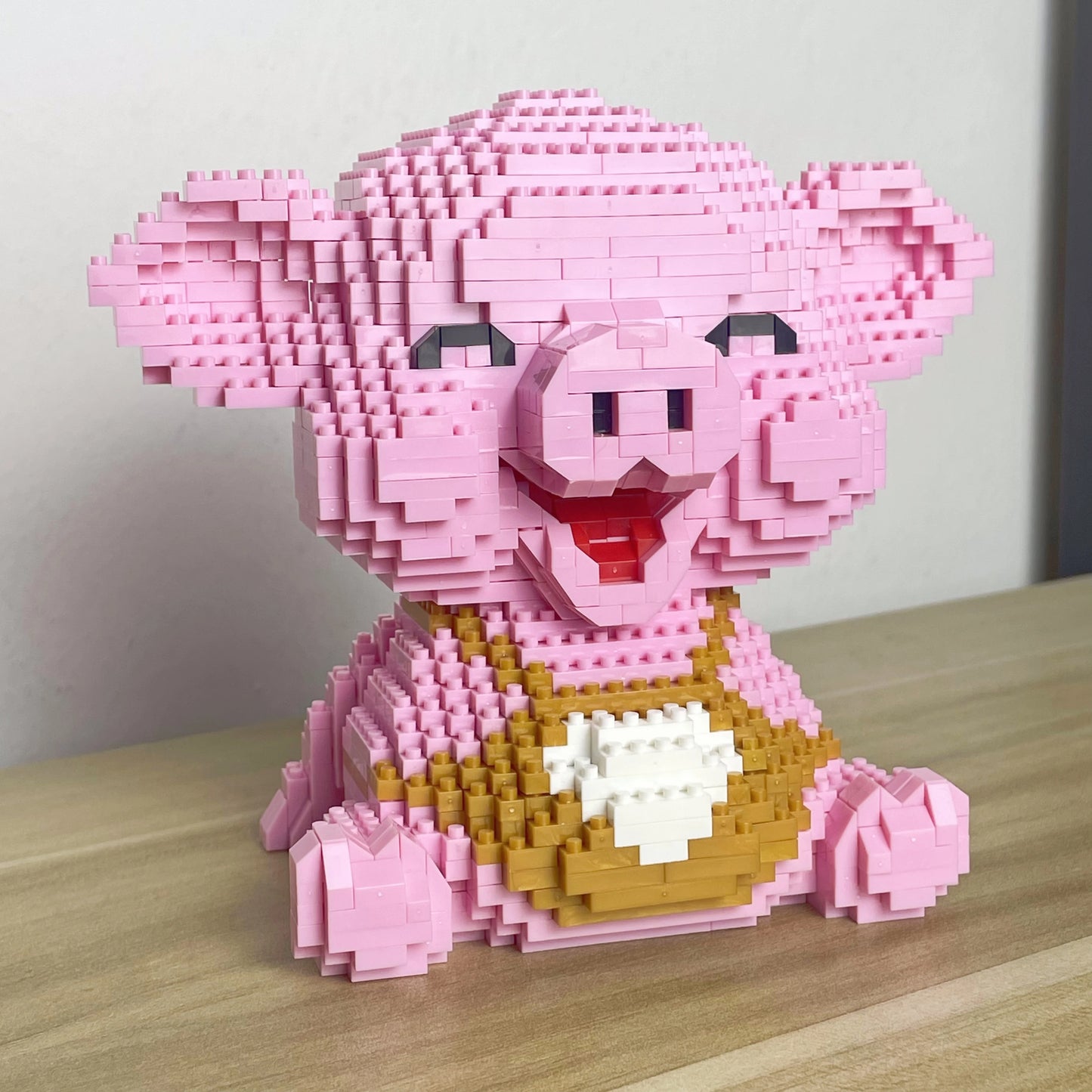 Knew Built Cute Pink Smile Pig Micro Mini Building Blocks Toy - Bringer of Good Mood and Fortune Bricks Deco at Home Office