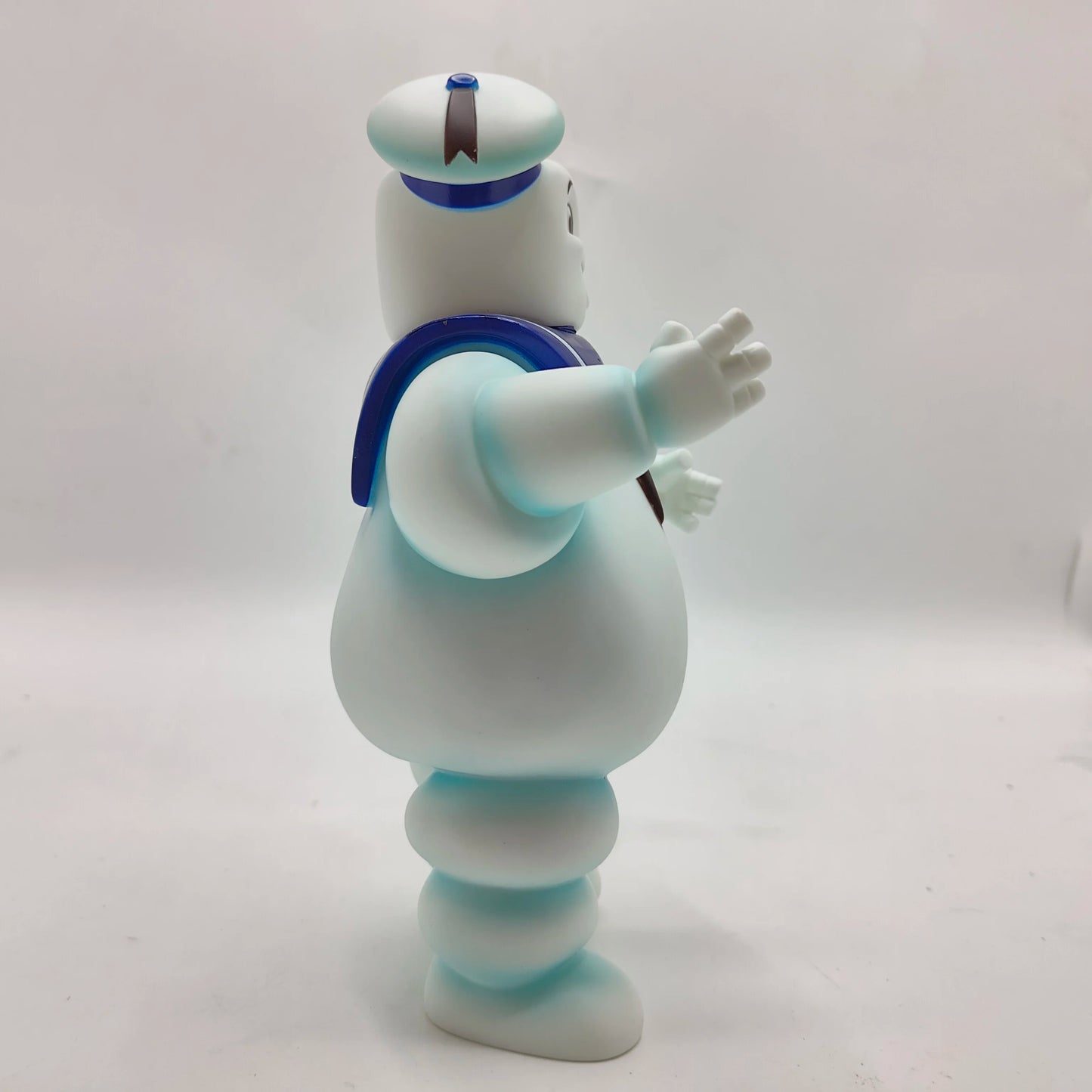 26CM Ghost Stay Puft Marshmallow Man Action Figure Collection Model Over Size Vinyl Doll Toy