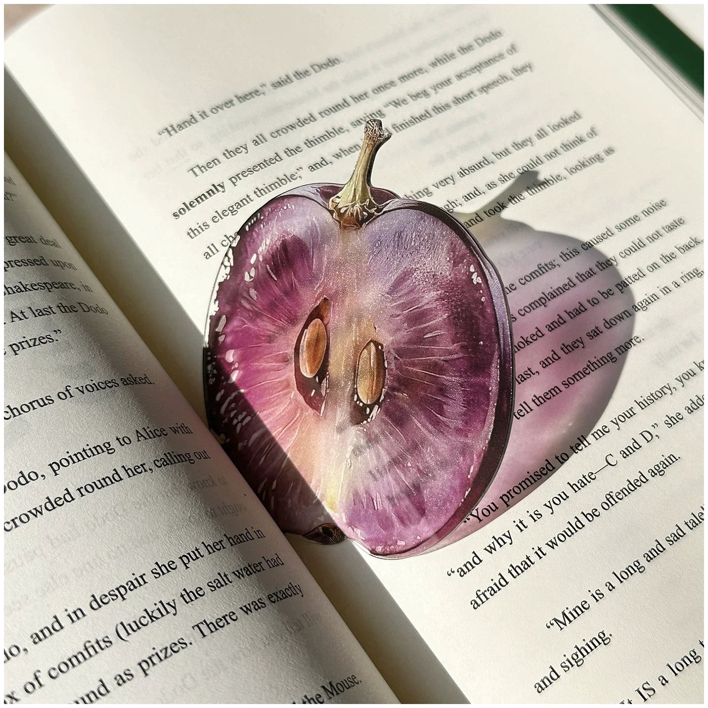 New exquisite transparent acrylic apple bookmark reading mark gift cute grape tomato bookmark toy