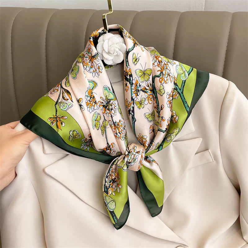 2025 New Fashion Luxury Printed Square Shawl Women 70x70cm Pashmina Silk Scarf Neck Headband Bandana