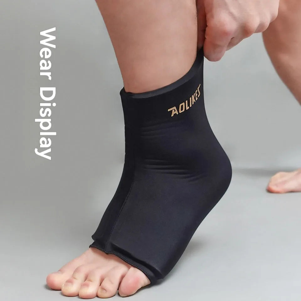 AOLIKES 1PCS Hot and Cold Relief Gel Ankle Sleeve,Soft-Touch Stretch Fabric,Contoured Hydrogel Design for Comfort and Relaxation