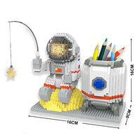 Astronaut Pen Holder