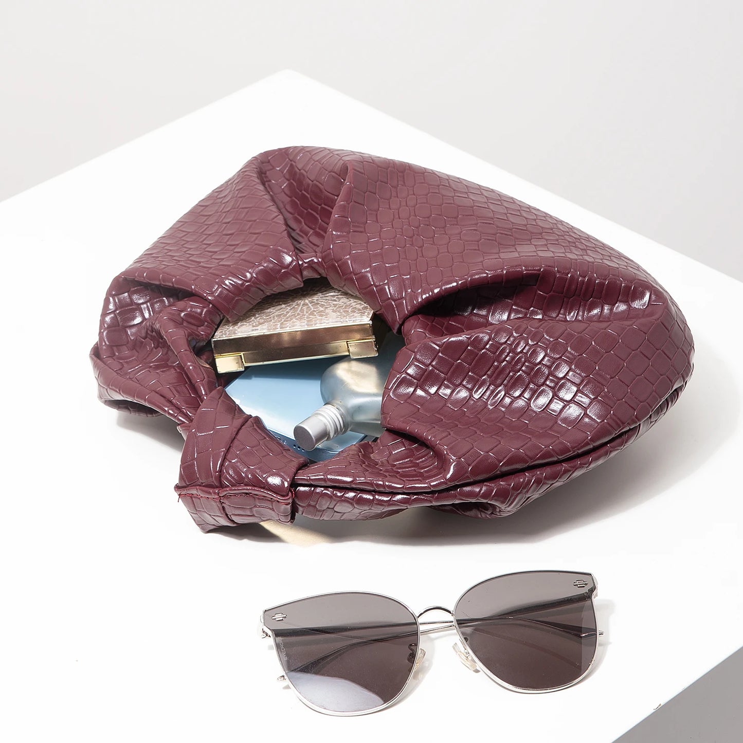 Vintage Faux Leather Woven Pattern Handbag, Knotted Crescent Bag, Pleated Cloud Bag, Women's Party Dress, Burgundy Wallet, Elegant Evening Bag (Random Pattern)