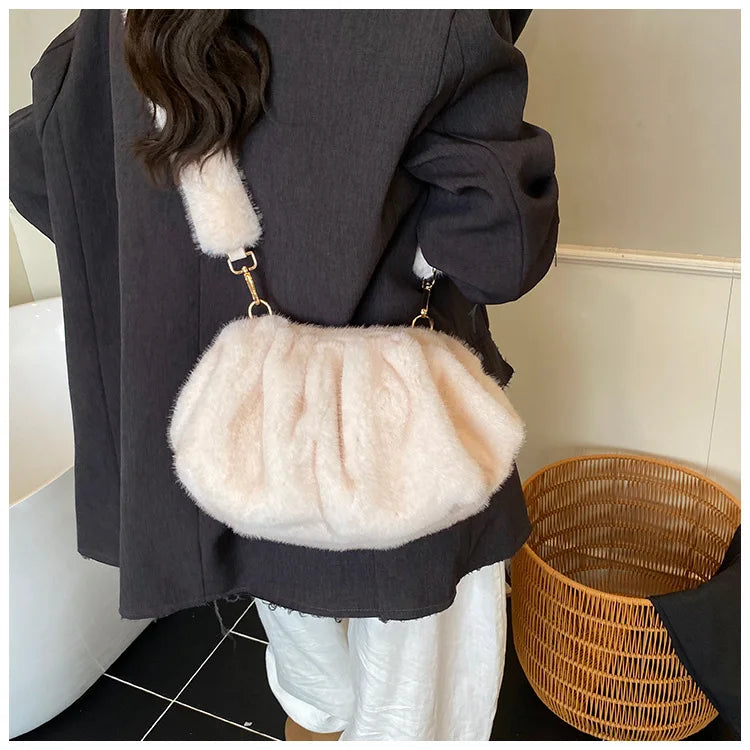 Cute and Versatile Winter Crossbody Bags Mink Fur Wrinkle Relaxed Texture Cloud Shell Bag Women Fashion Tote Shoulder Bag