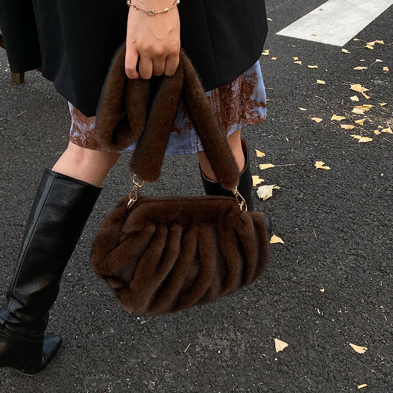 Fashionable Wrinkled Cloud Bag Soft Faux Fur Small Shoulder Bags for Women 2025 Winter Trend Korean Plush Handbags Crossbody Bag
