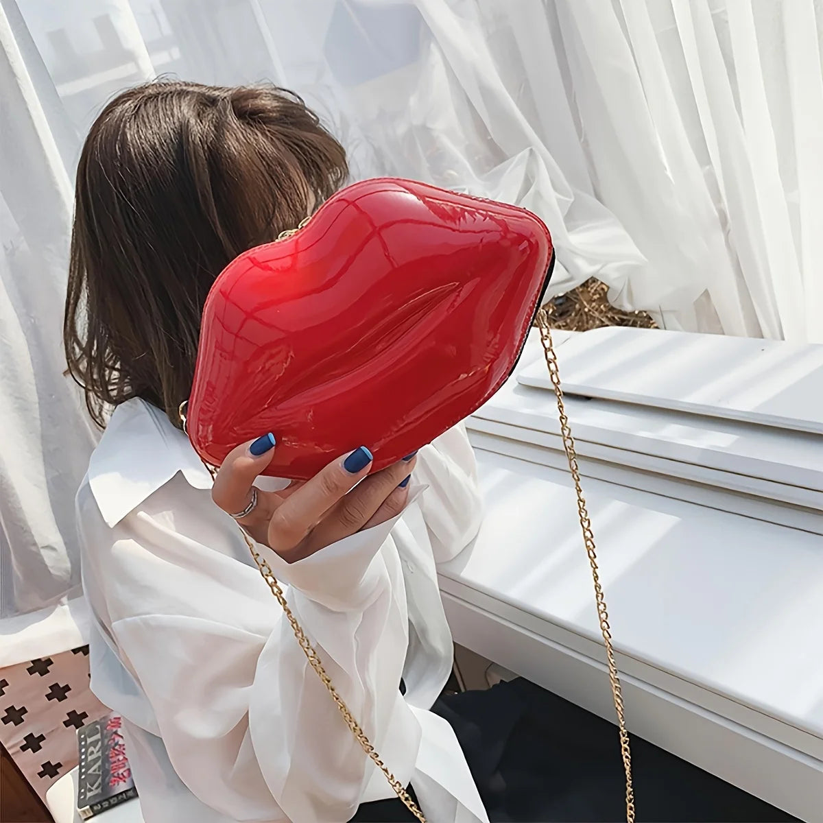 1pc Niche Red Lip Shaped Chain Bag, Novelty Mini Shoulder Bag, Women's Stylish Zipper Bag