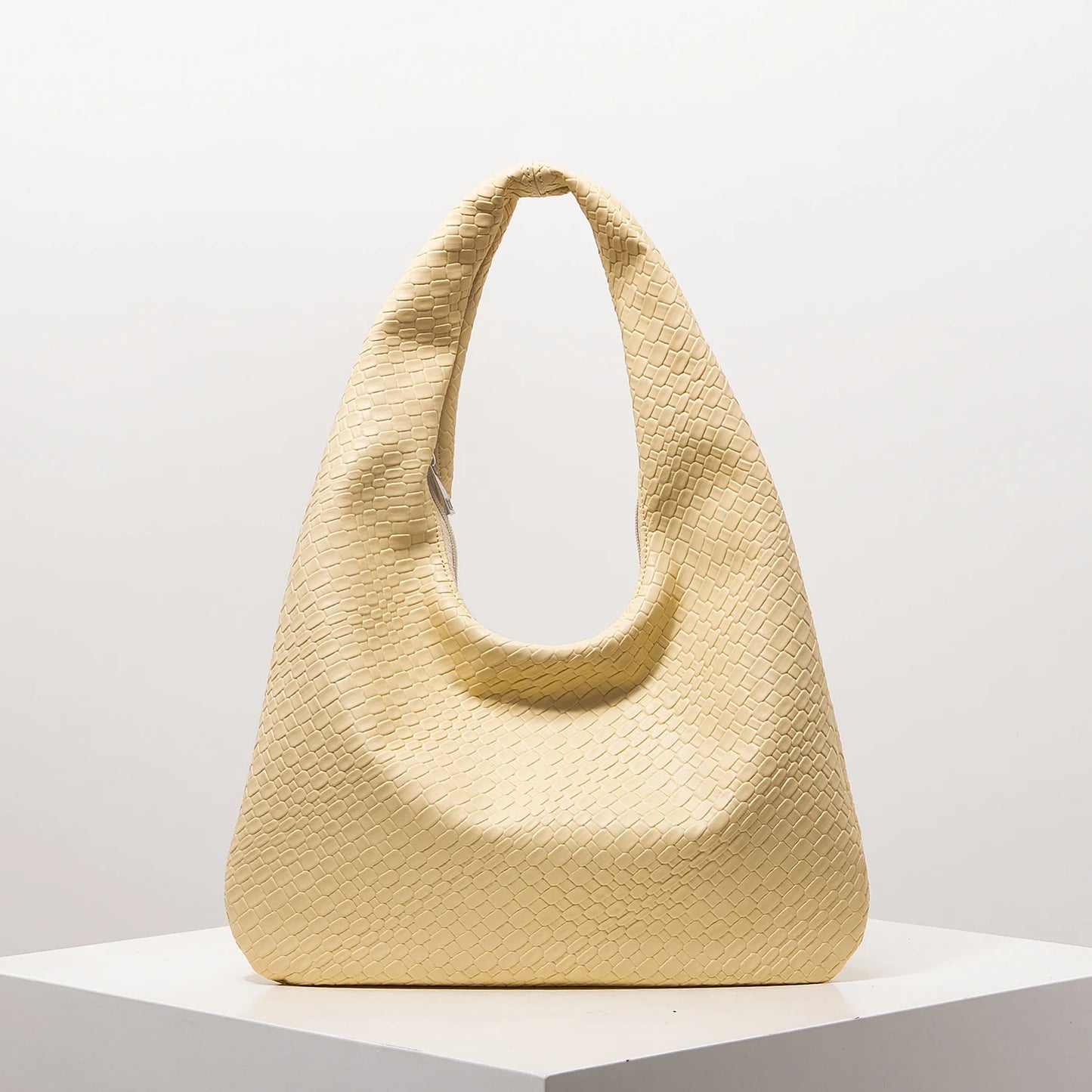 Vintage Faux Woven Leather Shoulder Bag, Women's Handbag, Large Capacity Tote Bag, Crescent Bag, Zipper Underarm Bag, Daily Commuter Bag (Random Pattern)