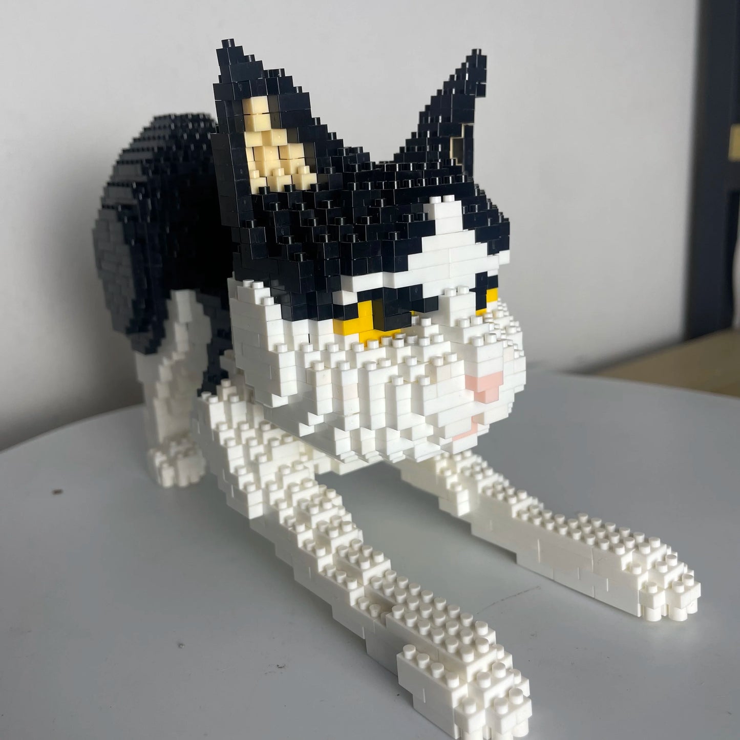 Knew Built Adorable Cat Mini Model Building Blocks 4 Expressive Faces Option in Orange and Cow Patterns for Kid Toys and Pet Fan