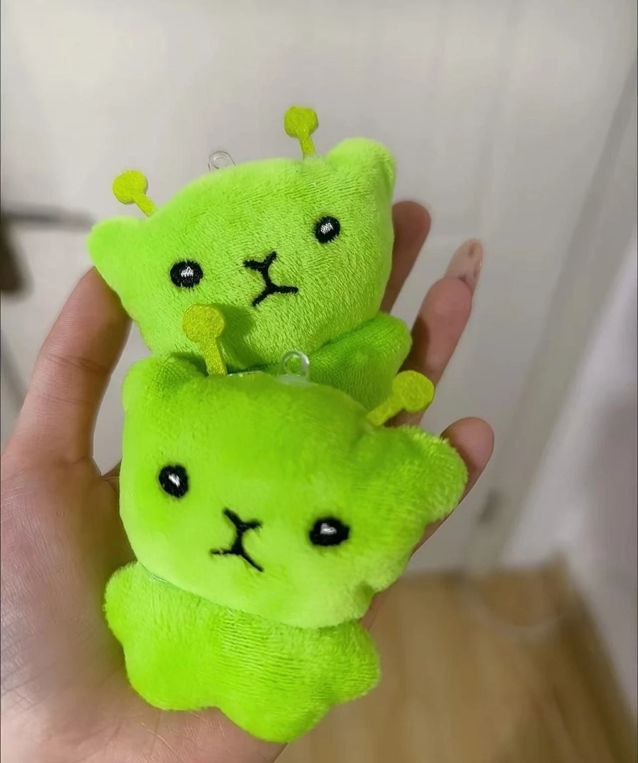 Cute Alien Cat Plush Pendant Super Soft Plushie Dolls Keychain Kawaii Mini Toy Backpack Pendant Lovely Bag Decor Christmas Gift