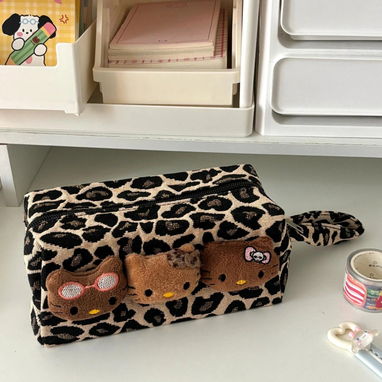 High Beauty Hello Kitty Plush Black Handbag Makeup Bag Womens Large Capacity Travel Handbag Skincare Cosmetics Portable Commuter