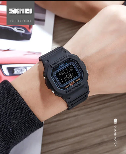 SKMEI 1628 Luxury Digital Men Watches Sports Waterproof Electronic Mens Wristwatches Military Back Light Clock 1988 Reloj Hombre