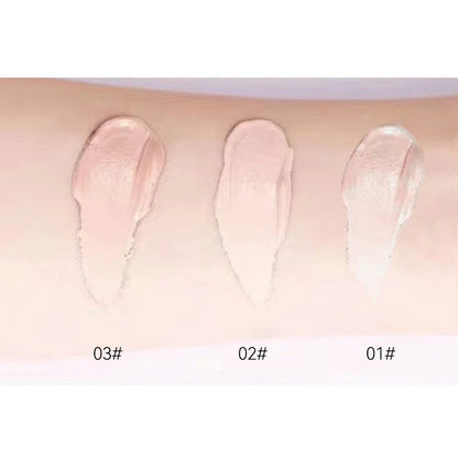 The liquid foundation is light, matte, naturally brightening, and does not come off makeup. The natural complexion is frosty,