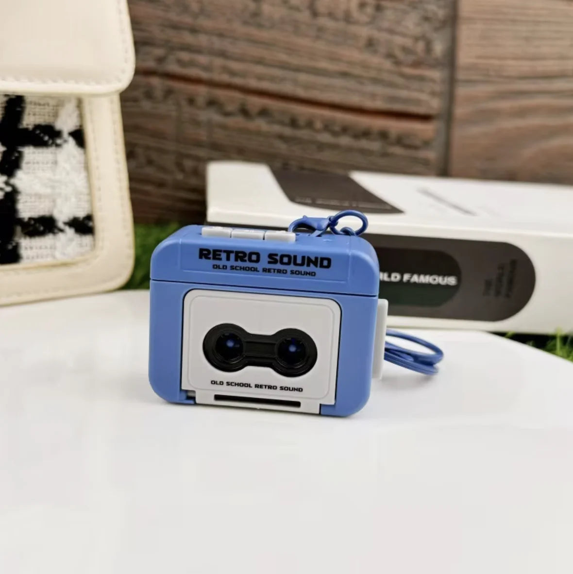 Retro Recorder Mini Portable Fun Music Box Creative Funny Mini Radio Recorder Music Classical Bag Ornaments Keychain Gift