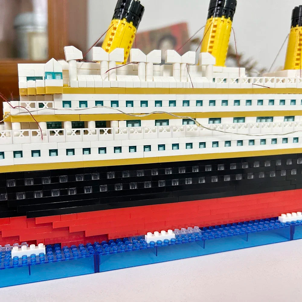 KNEW BUILT 6 Kinds Titanic Model Cruise Ship Building Block for Adult Micro Mini Brick Toy Perfect Gift Entertainment Decoration