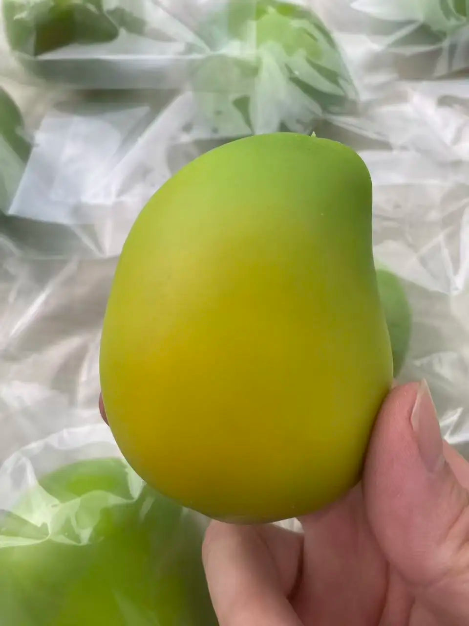 Handmade Crispy Mango Stress Ball Squeeze Toy, Color-Changing Mango Squishy Fidget Ball, ASMR Sensory Stress Relief Toy