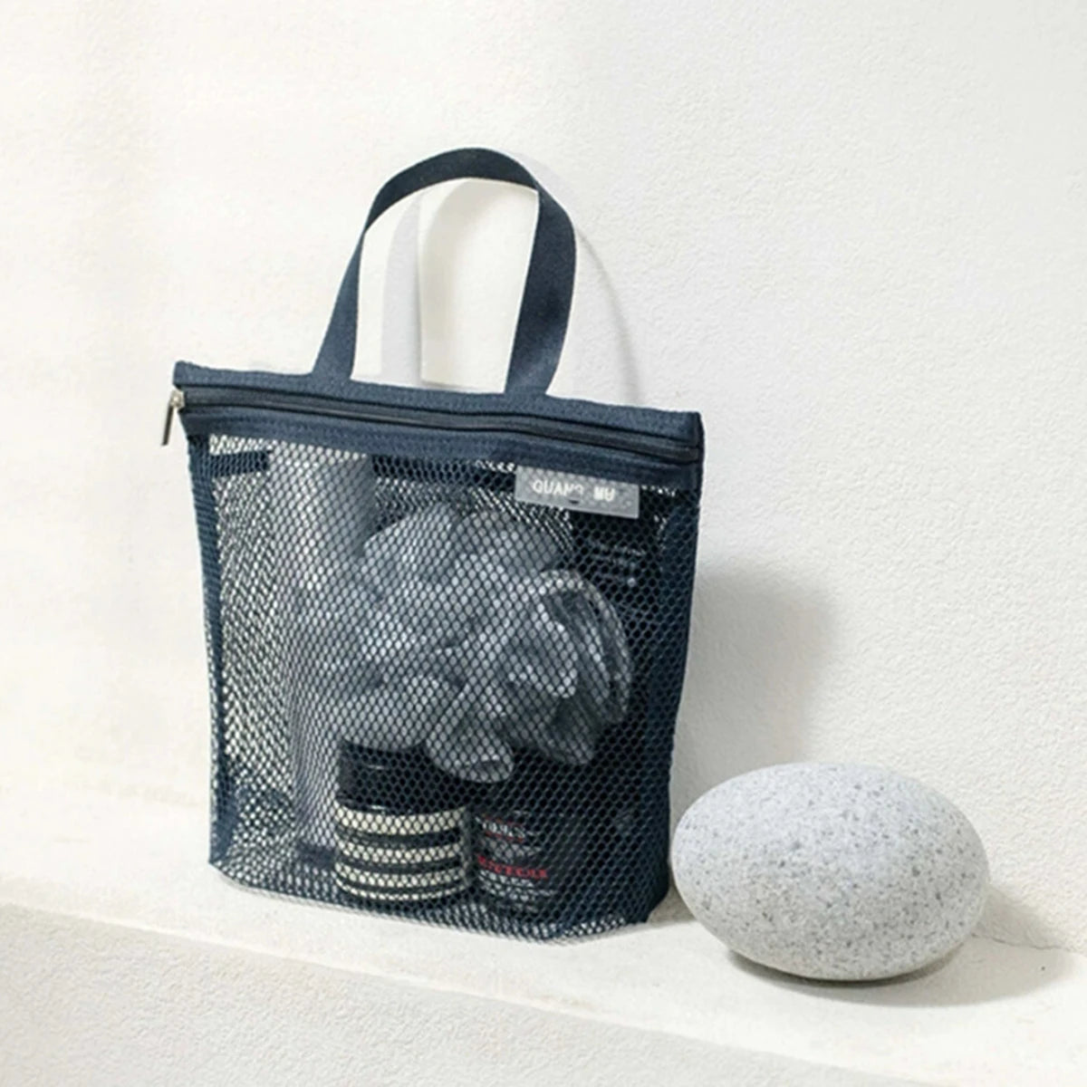 Portable makeup bag Mesh waterproof bath bag Gym bag Sundry storage bag Travel toiletry bag