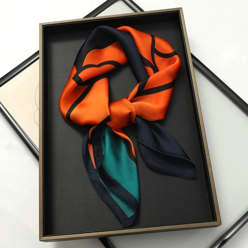 2025 New Fashion Luxury Printed Square Shawl Women 70x70cm Pashmina Silk Scarf Neck Headband Bandana