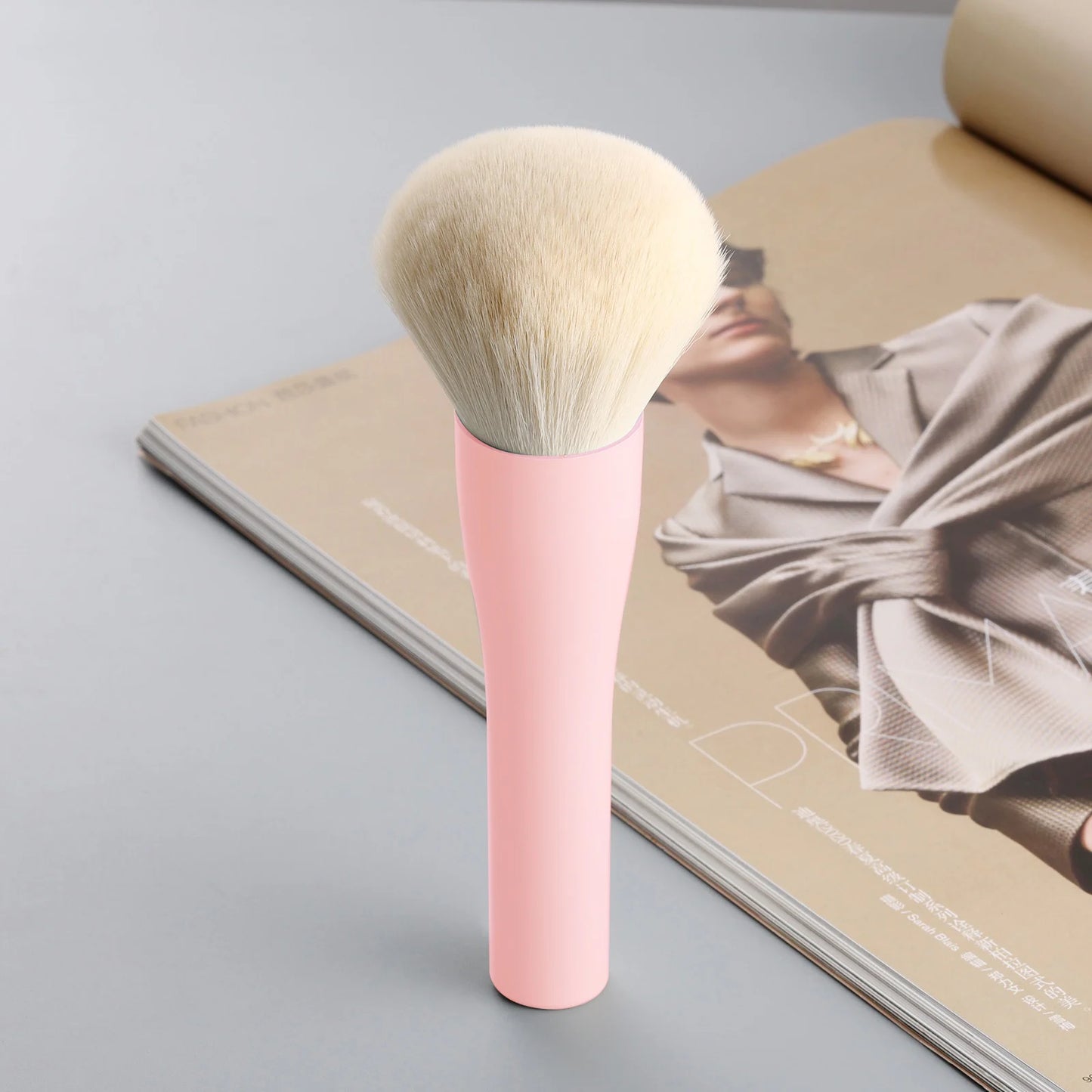 Single large powder brush quality makeup brush professional makeup tools