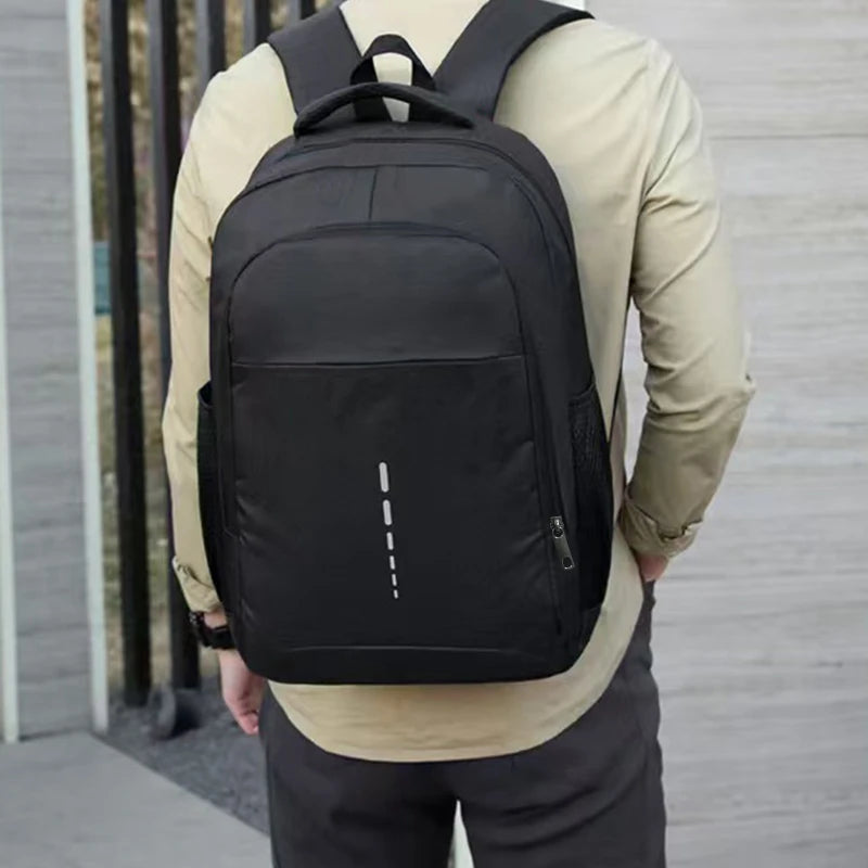 Equipped with Multiple Pockets and Large Capacity, It Can Hold Laptops and Is Suitable for School Work and Business Trips