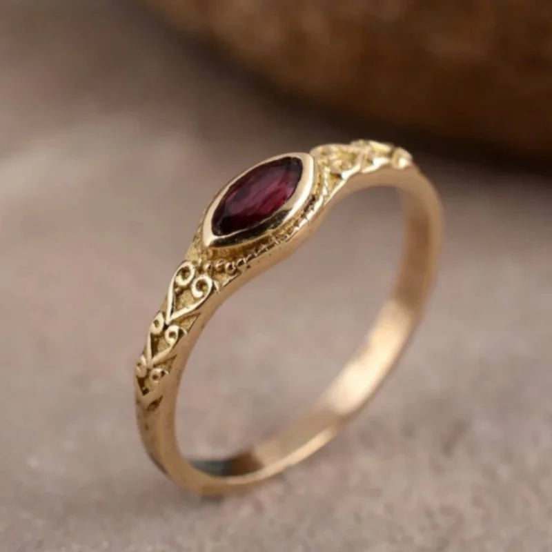 Niche Gold Color Figure Inlay Red Color Stone Rings For Women Birthday Gift Accessories Fashion Custom Jewelry