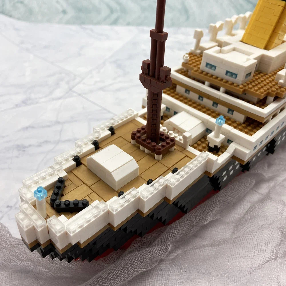 KNEW BUILT 6 Kinds Titanic Model Cruise Ship Building Block for Adult Micro Mini Brick Toy Perfect Gift Entertainment Decoration
