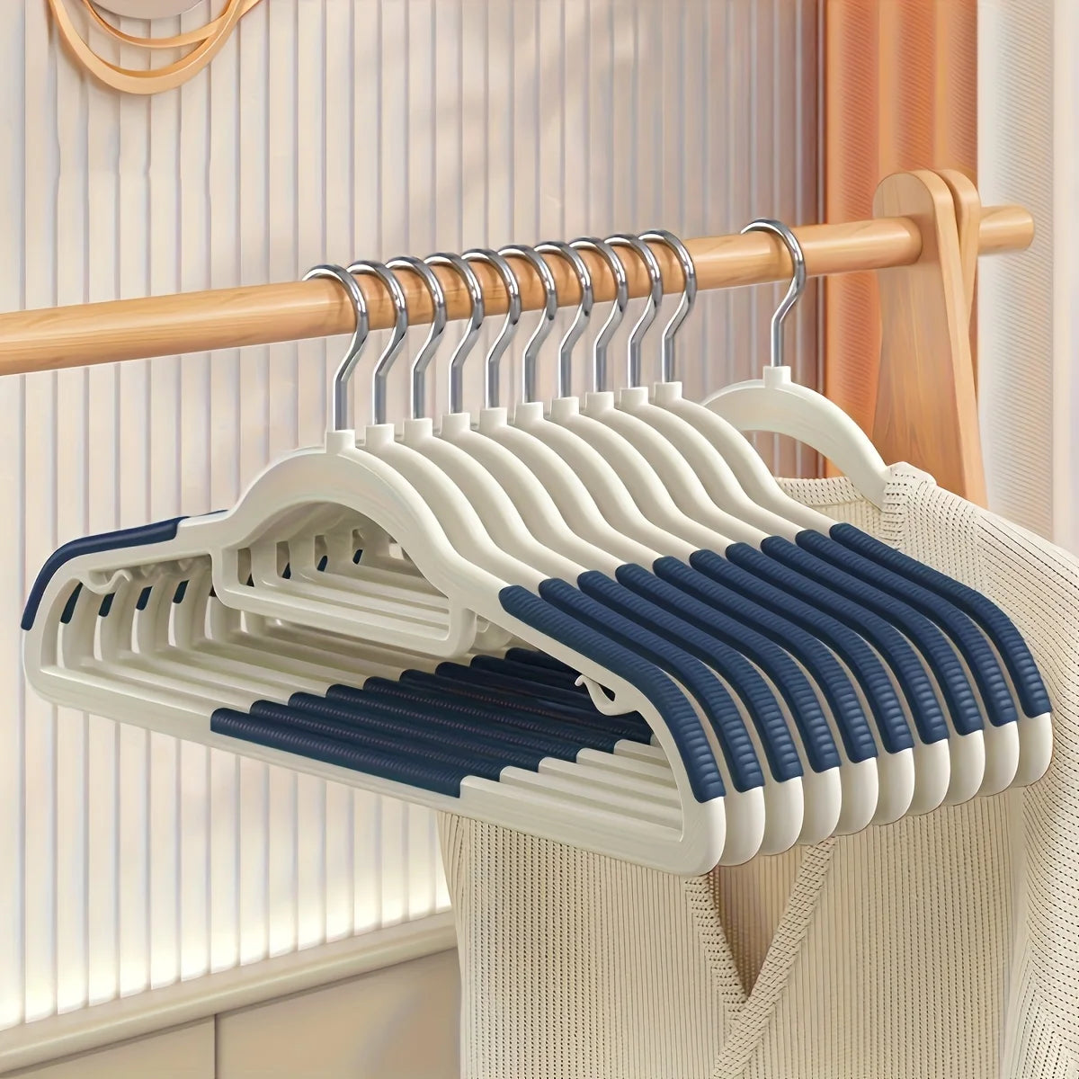 30Pcs Set of Non-slip Hangers Sturdy and Durable Rotating Hook Hangers Laundry Bathroom & Bedroom Clothes Hangers Organization