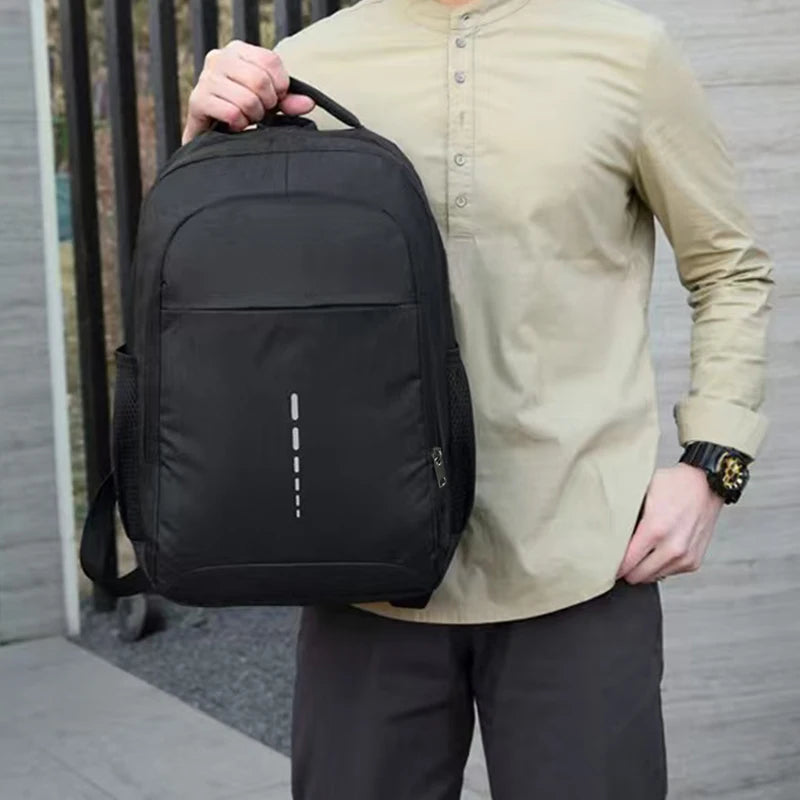 Equipped with Multiple Pockets and Large Capacity, It Can Hold Laptops and Is Suitable for School Work and Business Trips