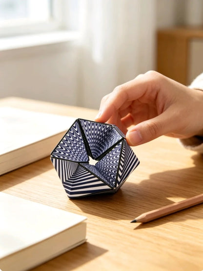 Infinite Flip 3D Geometric Stress Relief Cube Magnetic Fold Visual Illusion Transform Fidget Gadget Office Desktop Anxiety