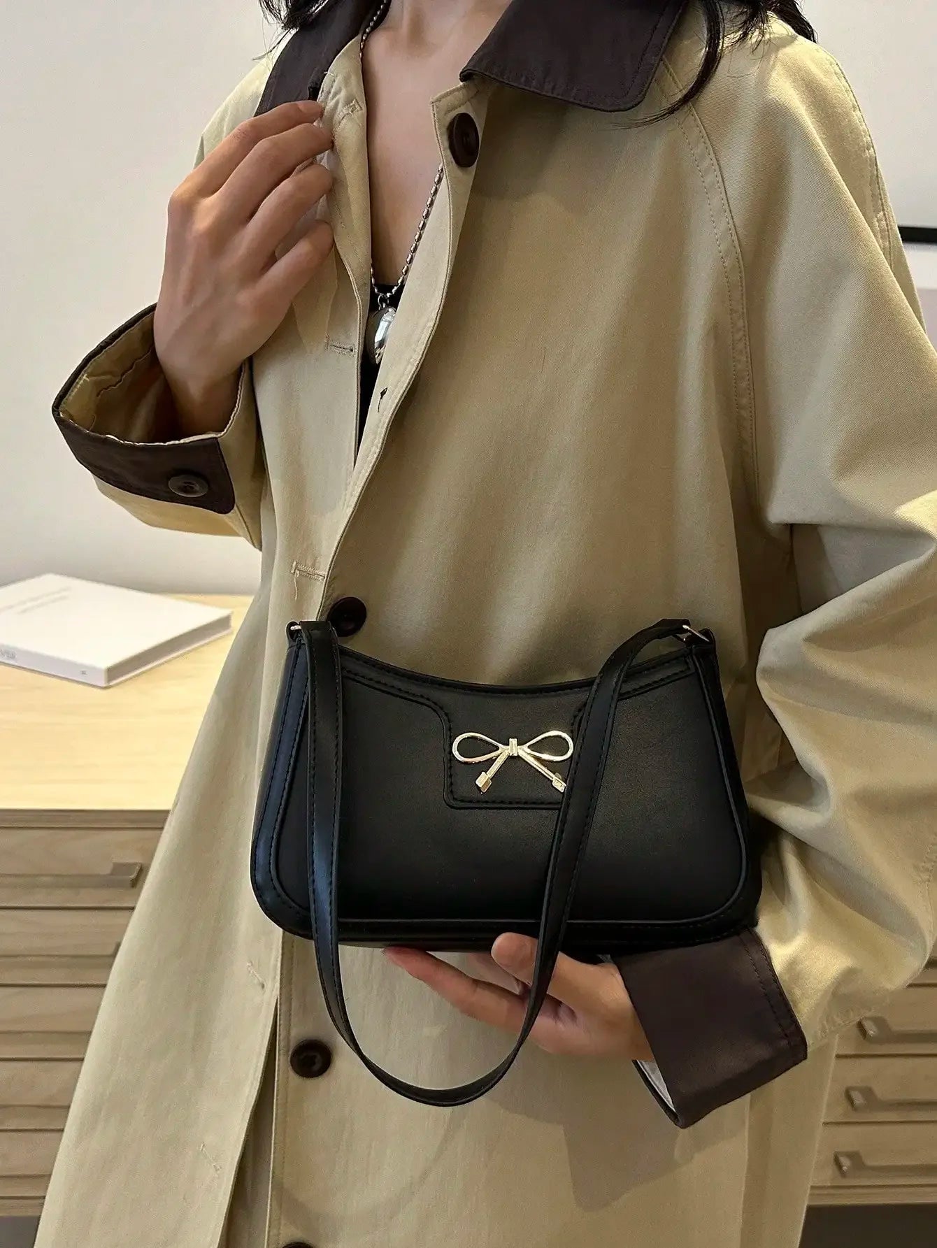 New Autumn Winter Women Shoulder Bag Korean Fashion Crossbody Bag for Commuting Under Arm Bag with Bow Decoration