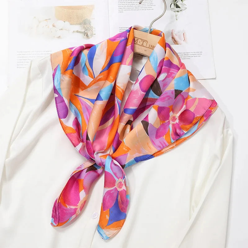 2025 New Fashion Luxury Printed Square Shawl Women 70x70cm Pashmina Silk Scarf Neck Headband Bandana