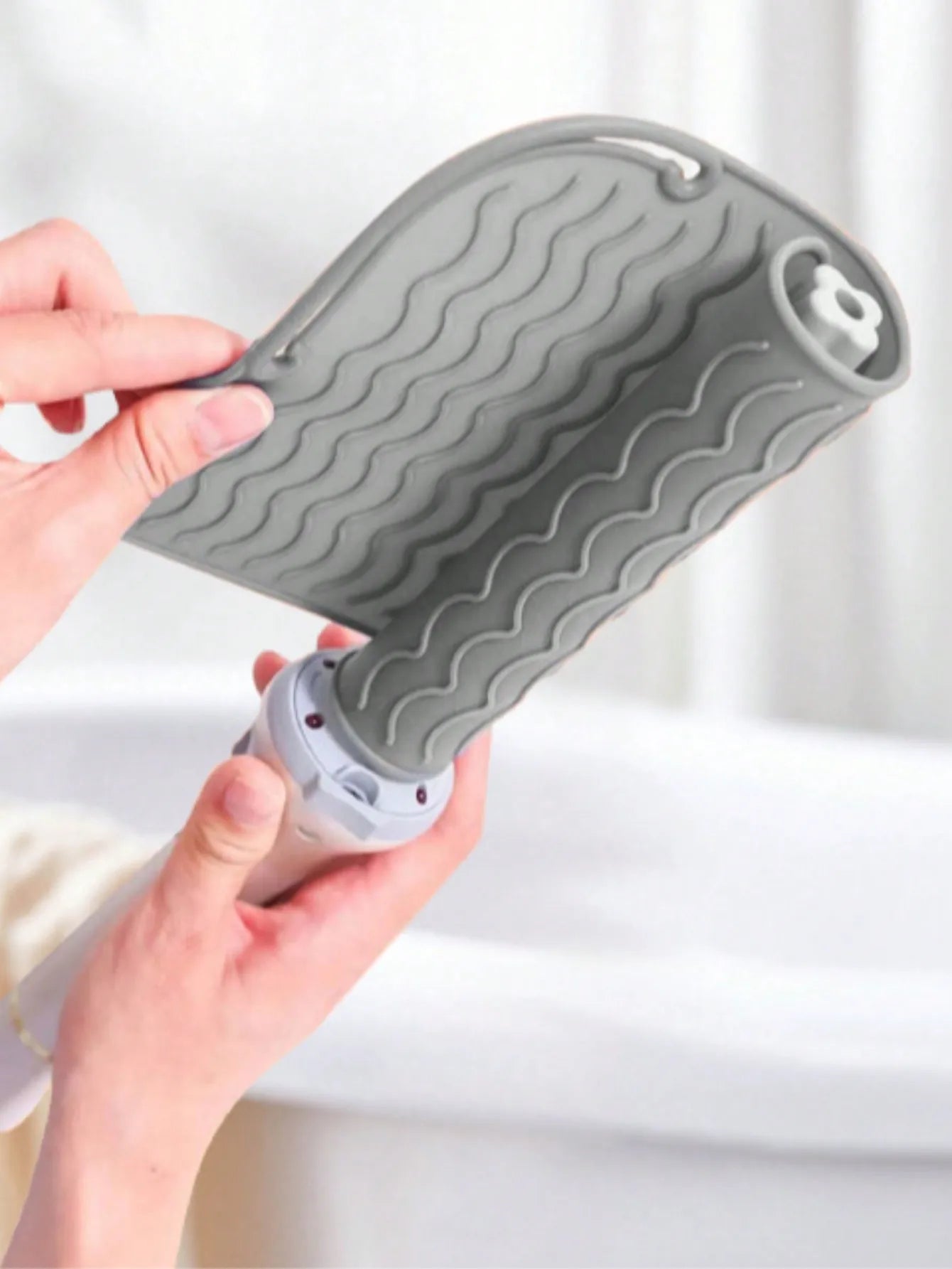 New Plus Size Silicone Heat Resistant Mat Portable Travel Hot Tools Pad Cover for Curling Iron, Flat Iron Hair Straightener