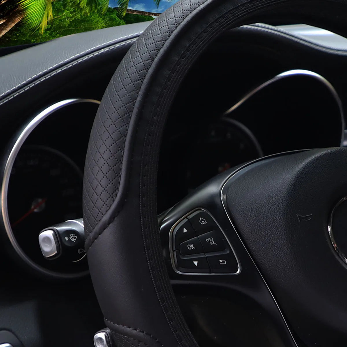 PU Leather Embossed Steering Wheel Cover 14.5-15 Inch round Rimless Design for All Seasons Men Women Cars